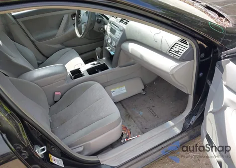 2011 Toyota Camry z USA, uszkodzony, nr VIN 4T1BF3EK1BU746600